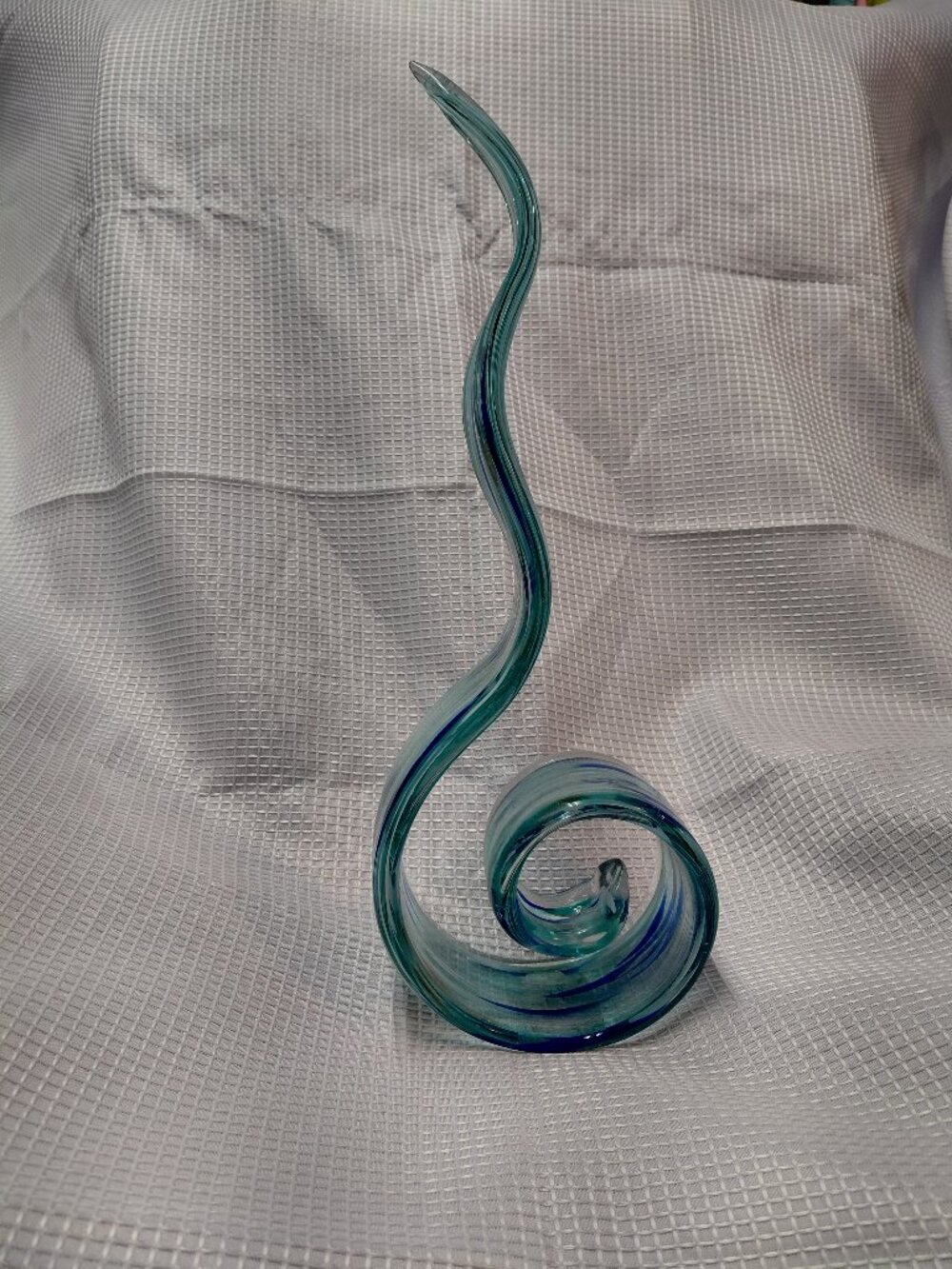 Vintage Pier 1 Hand Blown Art Glass 15" Spiral Spire Sculpture Blue Teal Swirl